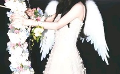 欧美高大肥白大臀